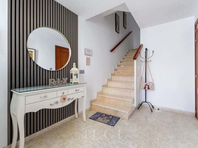 3 bedroom Townhouse for sale in Periana with garage - € 299,000 (Ref: 9311225)