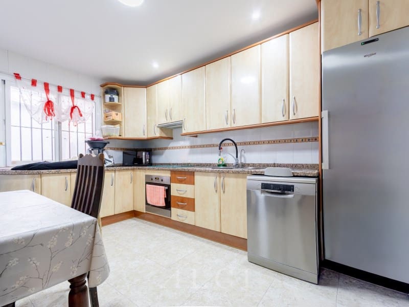 3 bedroom Townhouse for sale in Periana with garage - € 299,000 (Ref: 9311225)