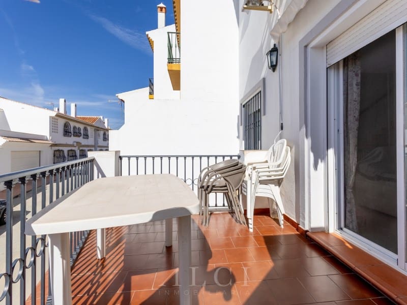 3 bedroom Townhouse for sale in Periana with garage - € 299,000 (Ref: 9311225)