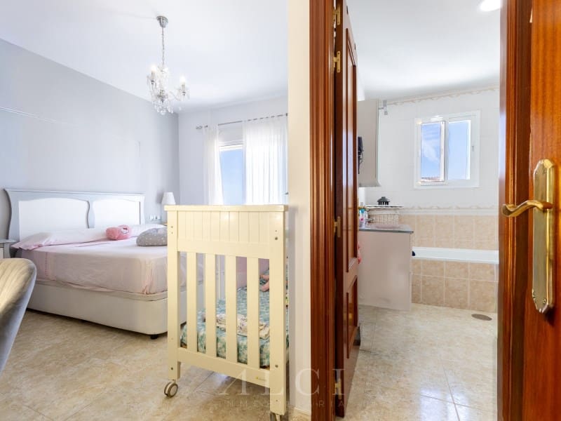 3 bedroom Townhouse for sale in Periana with garage - € 299,000 (Ref: 9311225)