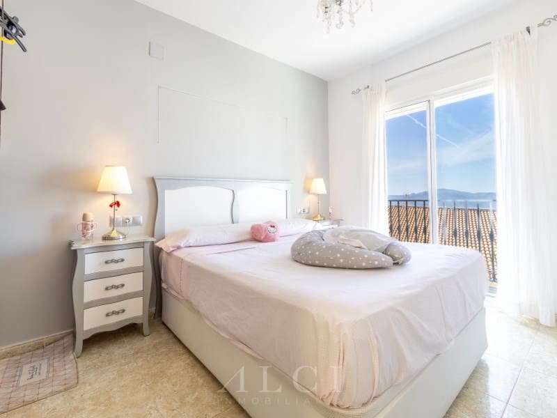 3 bedroom Townhouse for sale in Periana with garage - € 299,000 (Ref: 9311225)