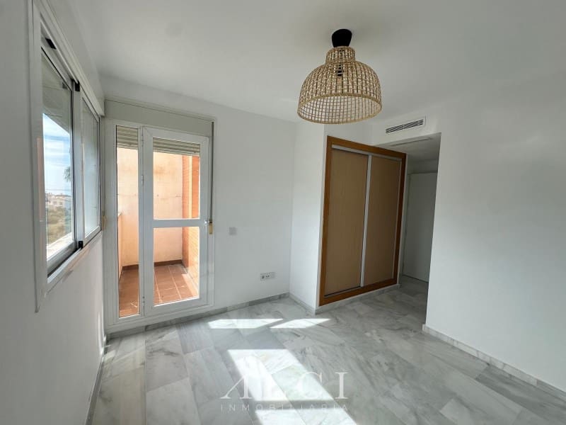 3 bedroom Townhouse for rent in Caleta de Velez with garage - € 2,000 (Ref: 9311228)