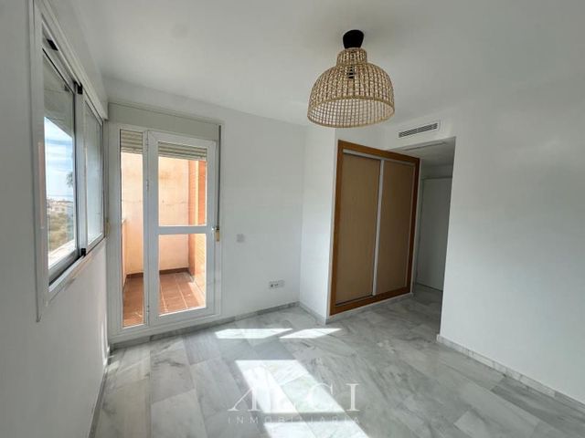 3 quarto Casa em Banda para arrendar em Caleta de Vélez, Vélez-Málaga com garagem - 2 000 € (Ref: 9311228)