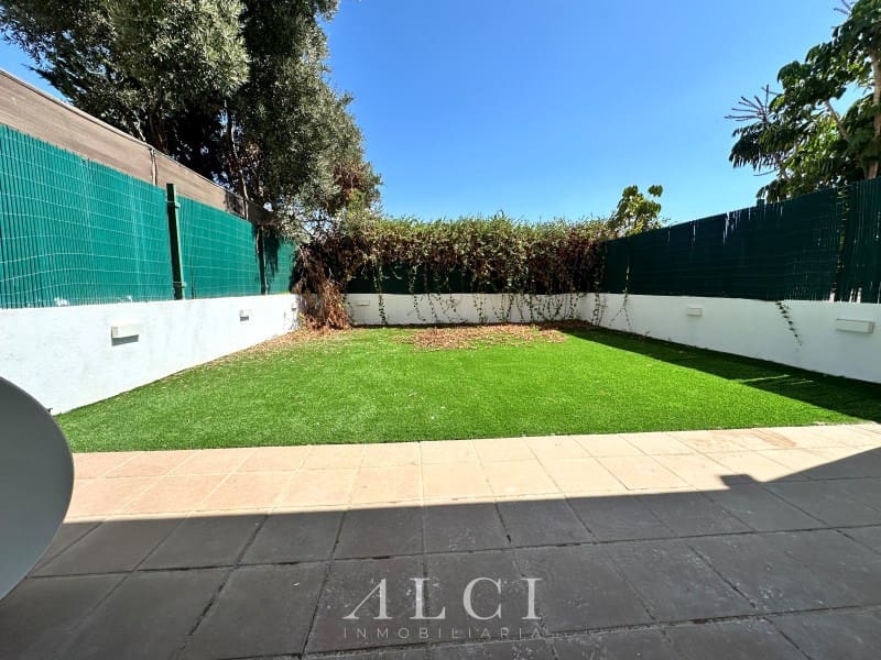 3 bedroom Townhouse for rent in Caleta de Velez with garage - € 2,000 (Ref: 9311228)