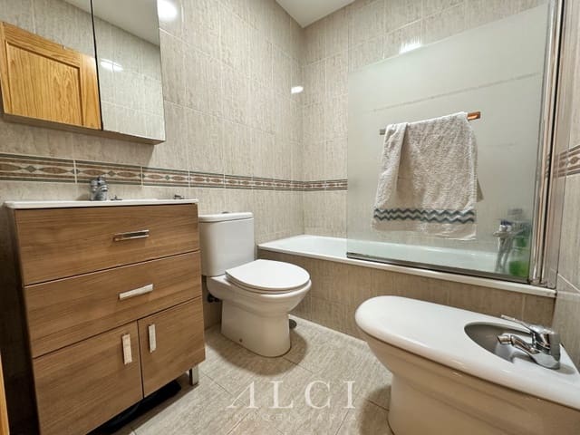 3 slaapkamer Appartement te koop in Vélez-Málaga - € 270.000 (Ref: 9311229)