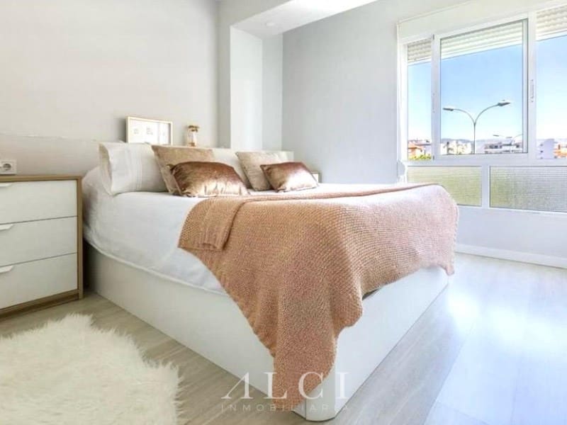 2 sypialnia Mieszkanie na sprzedaż w Torre del Mar - 320 000 € (Ref: 9311230)