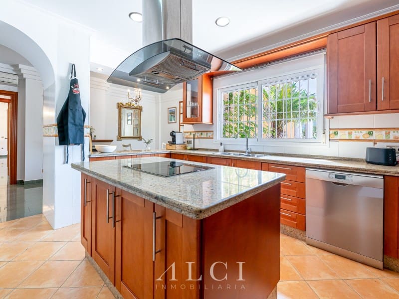 5 quarto Moradia para venda em Alcaucin - 522 000 € (Ref: 9311235)