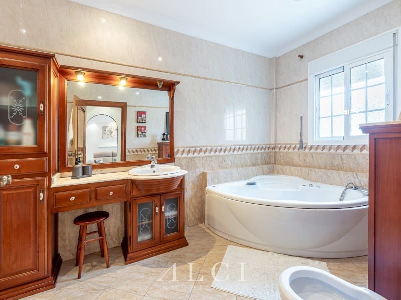 5 quarto Moradia para venda em Alcaucin - 522 000 € (Ref: 9311235)