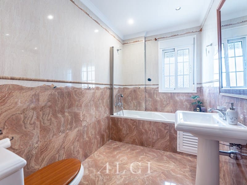 5 quarto Moradia para venda em Alcaucin - 522 000 € (Ref: 9311235)