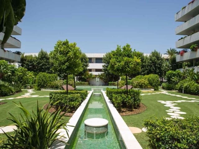 2 soverom Leilighet til salgs i Aloha Golf, Marbella med svømmebasseng - € 1 200 000 (Ref: 9311272)