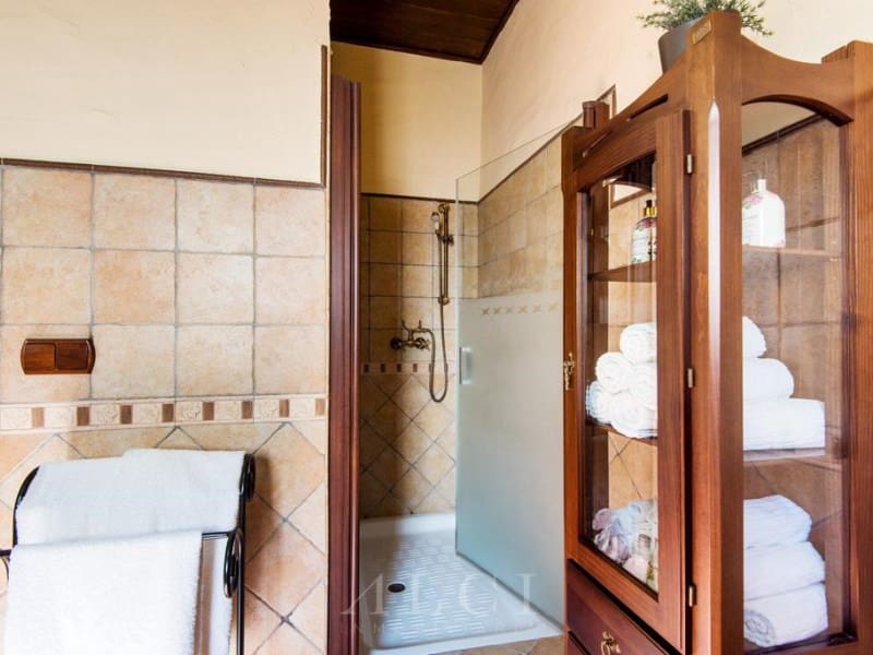 3 bedroom Villa for rent in Malaga city with pool garage - € 1,990 (Ref: 9347730)