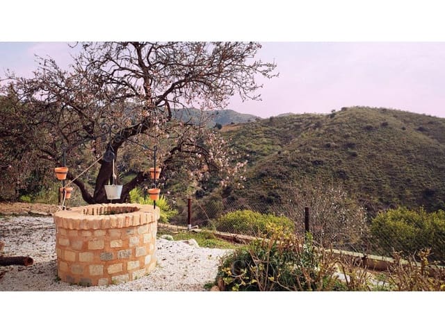 3 bedroom Villa for rent in Residencial Jardin Botanico, Málaga city with pool garage - € 1,990 (Ref: 9347730)