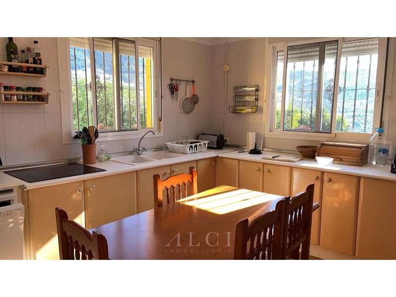 2 sovrum Villa till salu i Alcaucin med pool garage - 285 000 € (Ref: 9759482)