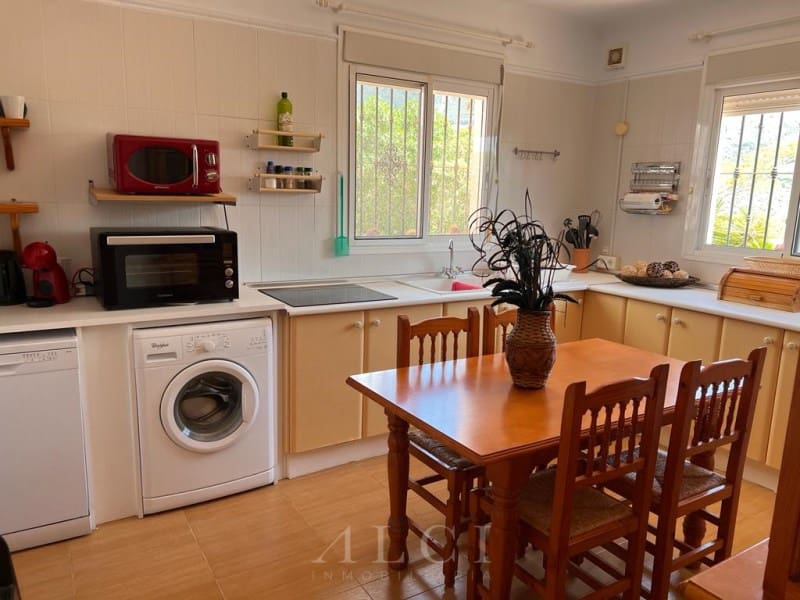 2 sovrum Villa till salu i Alcaucin med pool garage - 285 000 € (Ref: 9759482)