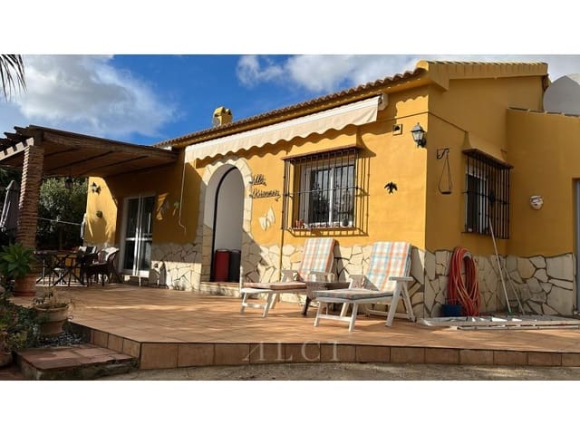 2 quarto Moradia para venda em Venta Baja, Alcaucín com piscina garagem - 285 000 € (Ref: 9759482)