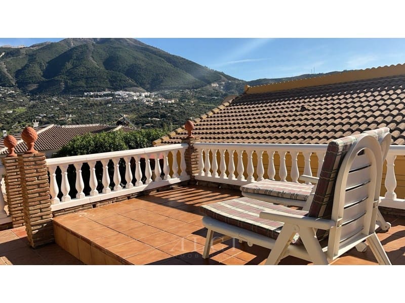 2 sovrum Villa till salu i Alcaucin med pool garage - 285 000 € (Ref: 9759482)