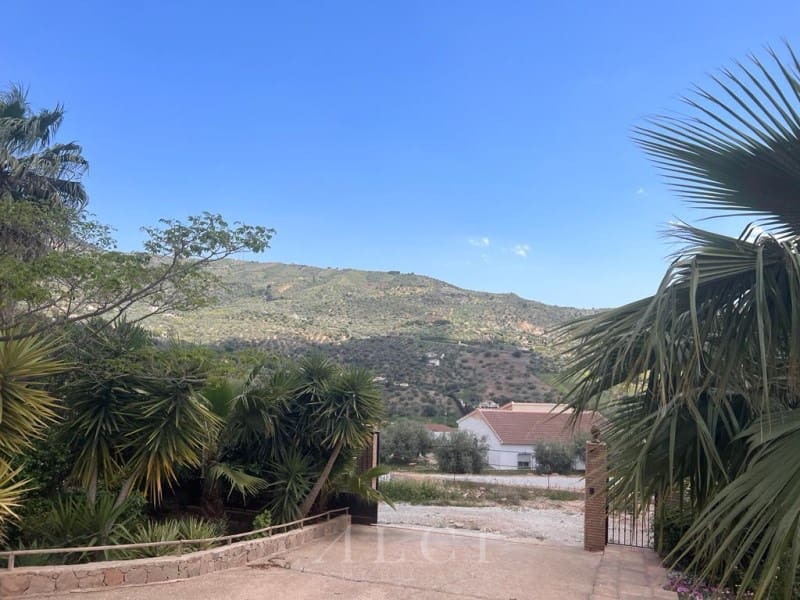 2 sovrum Villa till salu i Alcaucin med pool garage - 285 000 € (Ref: 9759482)