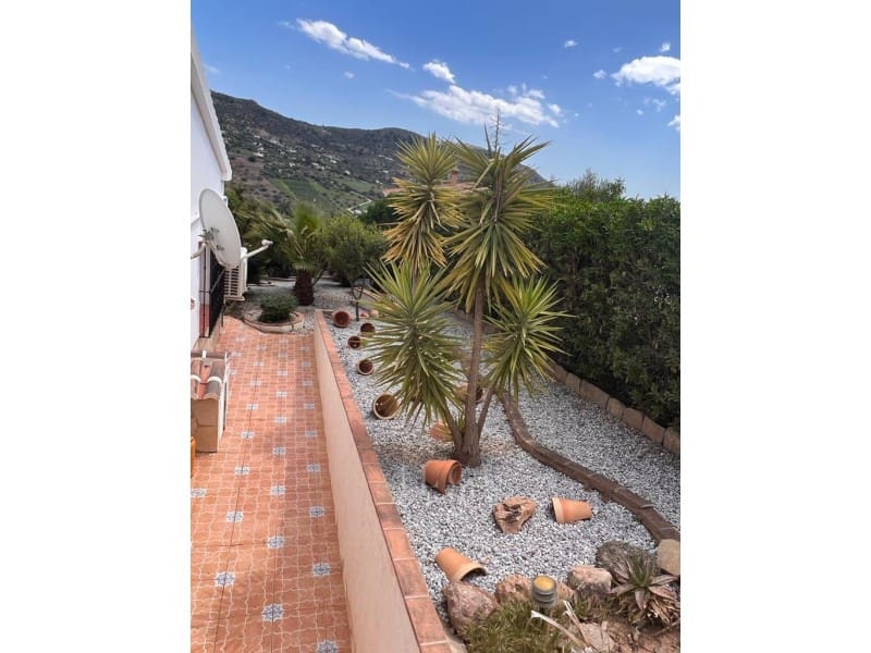 2 sovrum Villa till salu i Alcaucin med pool garage - 285 000 € (Ref: 9759482)