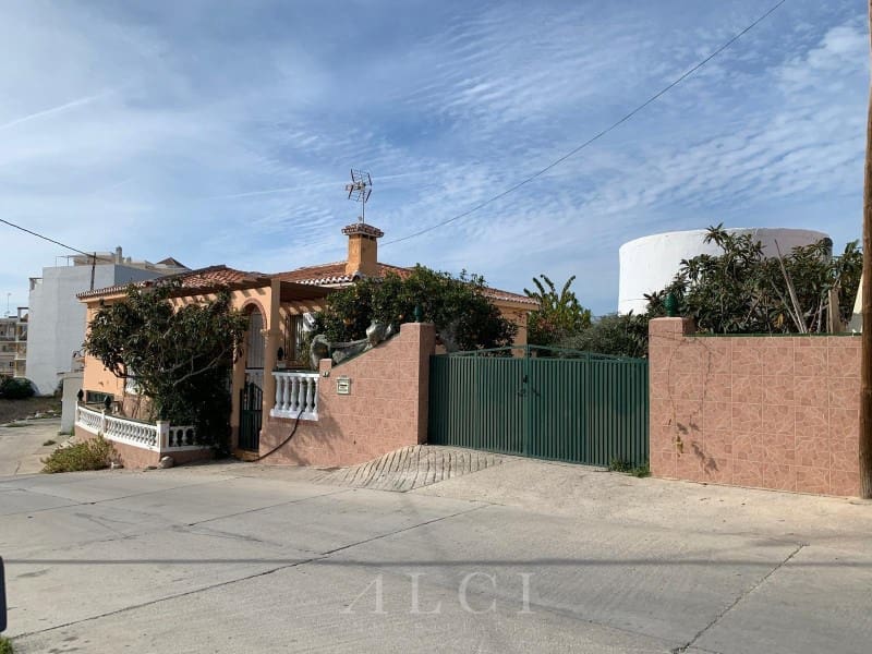 3 soverom Villa til salgs i Torrox-Costa med garasje - € 350 000 (Ref: 9759483)