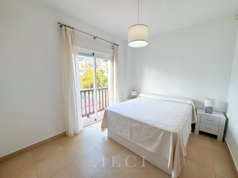 2 soverom Leilighet til salgs i Caleta de Velez med garasje - € 279 900 (Ref: 9759484)