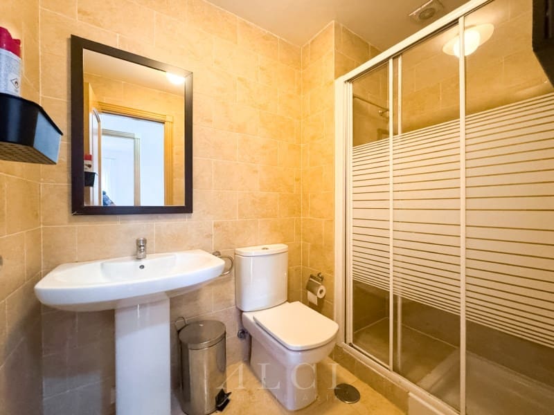 2 soverom Leilighet til salgs i Caleta de Velez med garasje - € 279 900 (Ref: 9759484)