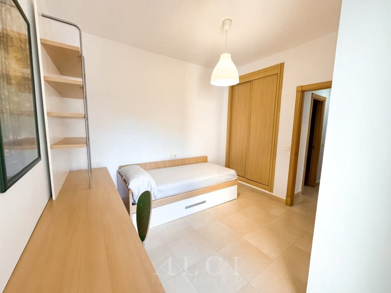 2 soverom Leilighet til salgs i Caleta de Velez med garasje - € 279 900 (Ref: 9759484)