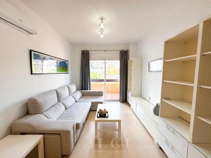 2 soverom Leilighet til salgs i Caleta de Velez med garasje - € 279 900 (Ref: 9759484)