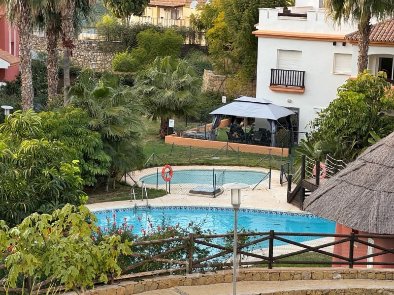 2 soverom Leilighet til salgs i Caleta de Velez med garasje - € 279 900 (Ref: 9759484)