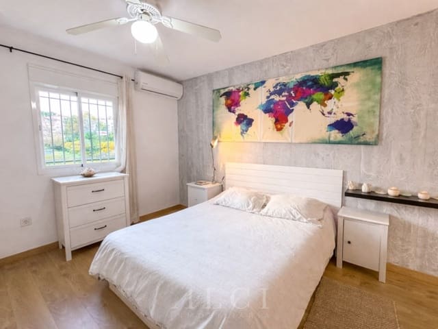 2 slaapkamer Penthouse te koop in La Cala del Moral, Rincón de la Victoria met zwembad garage - € 440.000 (Ref: 9759485)