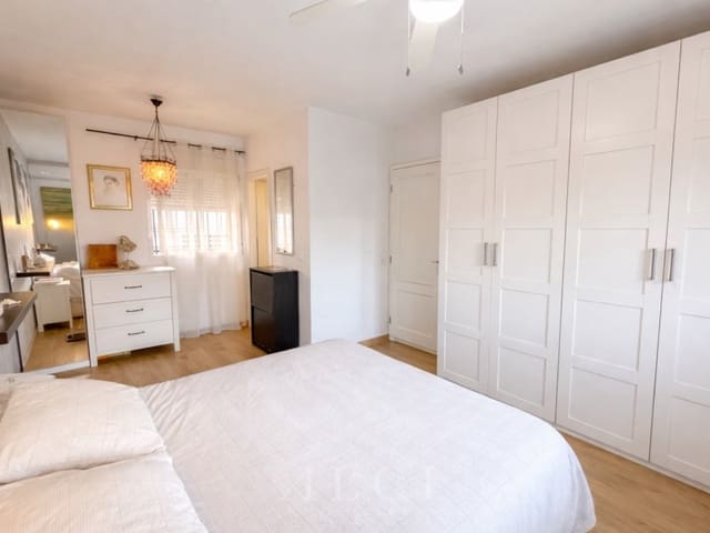 2 slaapkamer Penthouse te koop in La Cala del Moral, Rincón de la Victoria met zwembad garage - € 440.000 (Ref: 9759485)