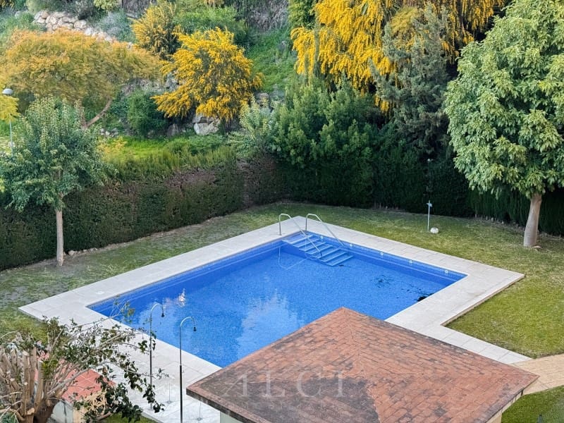 2 slaapkamer Penthouse te koop in La Cala del Moral met zwembad garage - € 440.000 (Ref: 9759485)