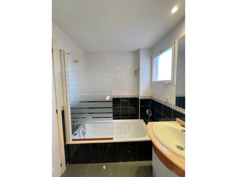 4 soveværelse Lejlighed til salg i Torremolinos med swimmingpool garage - € 449.000 (Ref: 9759487)