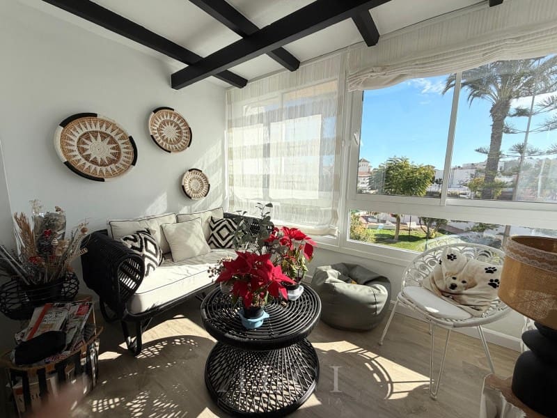 3 soverom Hus til salgs i Torre del Mar med garasje - € 450 000 (Ref: 9759488)