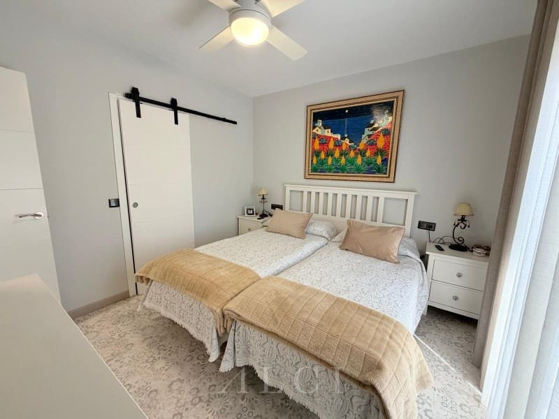 3 soverom Hus til salgs i Torre del Mar med garasje - € 450 000 (Ref: 9759488)