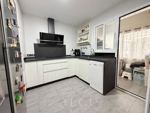 3 soverom Hus til salgs i Torre del Mar, Vélez-Málaga med garasje - € 450 000 (Ref: 9759488)