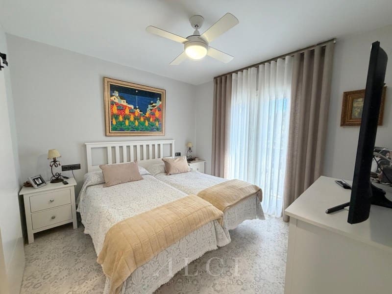 3 soverom Hus til salgs i Torre del Mar med garasje - € 450 000 (Ref: 9759488)