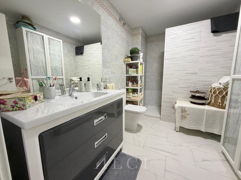 3 soverom Hus til salgs i Torre del Mar med garasje - € 450 000 (Ref: 9759488)