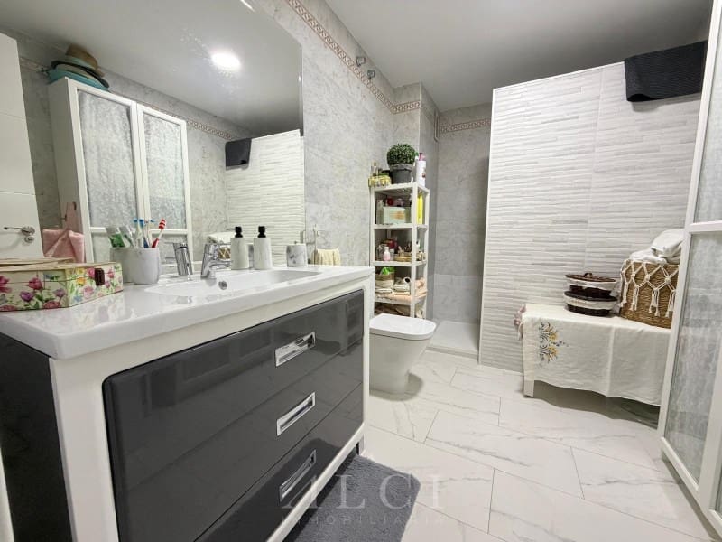 3 soverom Hus til salgs i Torre del Mar med garasje - € 450 000 (Ref: 9759488)