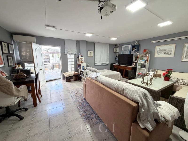 3 soverom Hus til salgs i Torre del Mar med garasje - € 450 000 (Ref: 9759488)