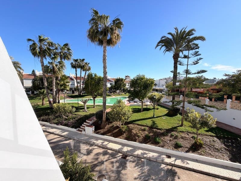 3 soverom Hus til salgs i Torre del Mar med garasje - € 450 000 (Ref: 9759488)