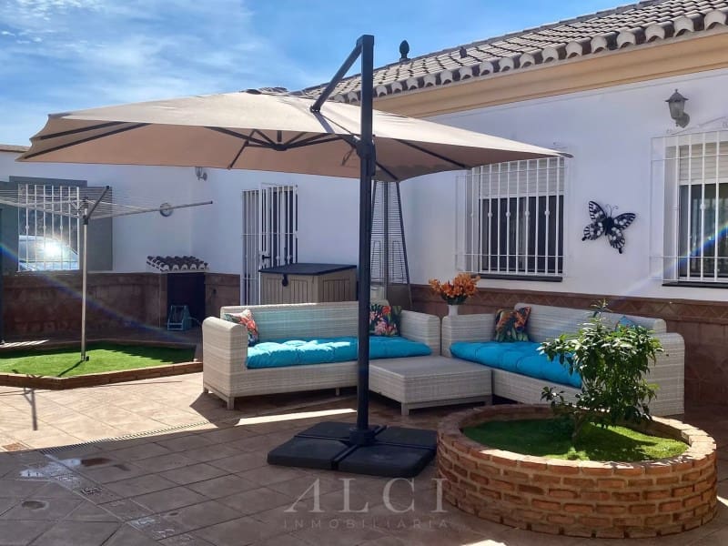 4 sypialnia Willa na sprzedaż w Canillas de Aceituno z basenem garażem - 995 000 € (Ref: 9759489)