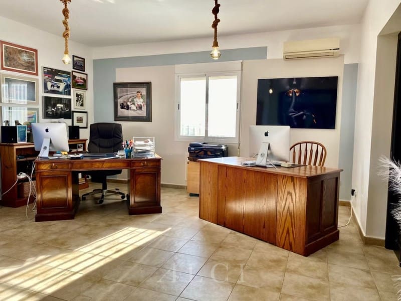 4 sypialnia Willa na sprzedaż w Canillas de Aceituno z basenem garażem - 995 000 € (Ref: 9759489)