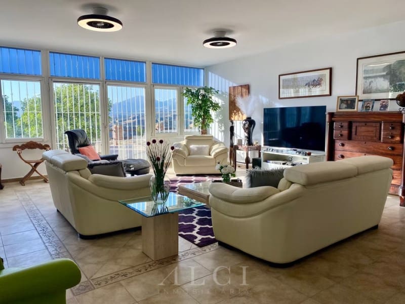 4 sypialnia Willa na sprzedaż w Canillas de Aceituno z basenem garażem - 995 000 € (Ref: 9759489)