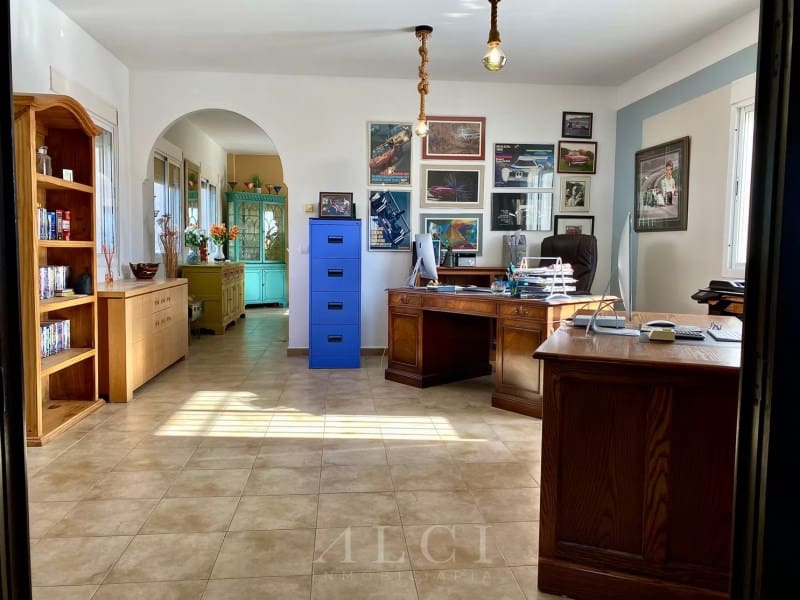 4 sypialnia Willa na sprzedaż w Canillas de Aceituno z basenem garażem - 995 000 € (Ref: 9759489)