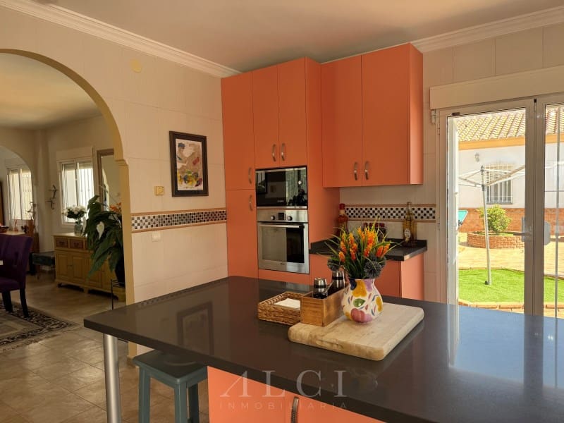 4 slaapkamer Villa te koop in Canillas de Aceituno met zwembad garage - € 995.000 (Ref: 9759489)