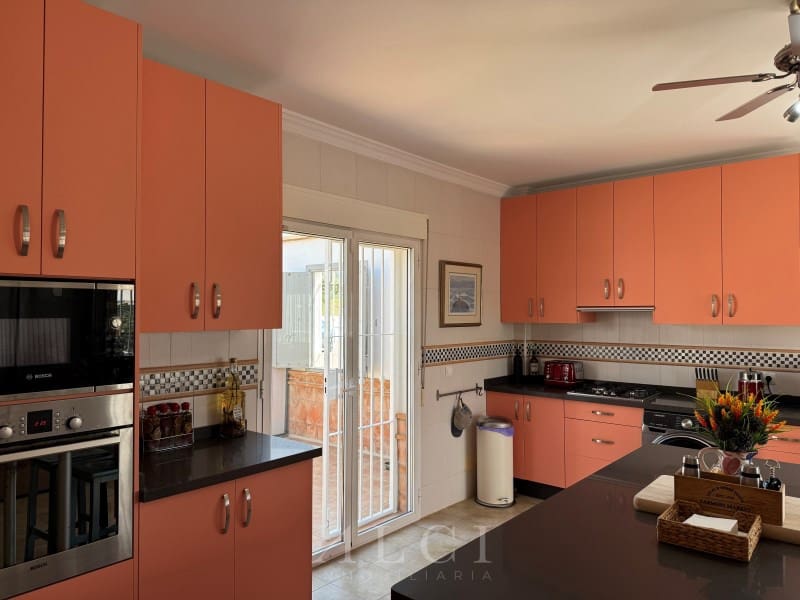 4 slaapkamer Villa te koop in Canillas de Aceituno met zwembad garage - € 995.000 (Ref: 9759489)