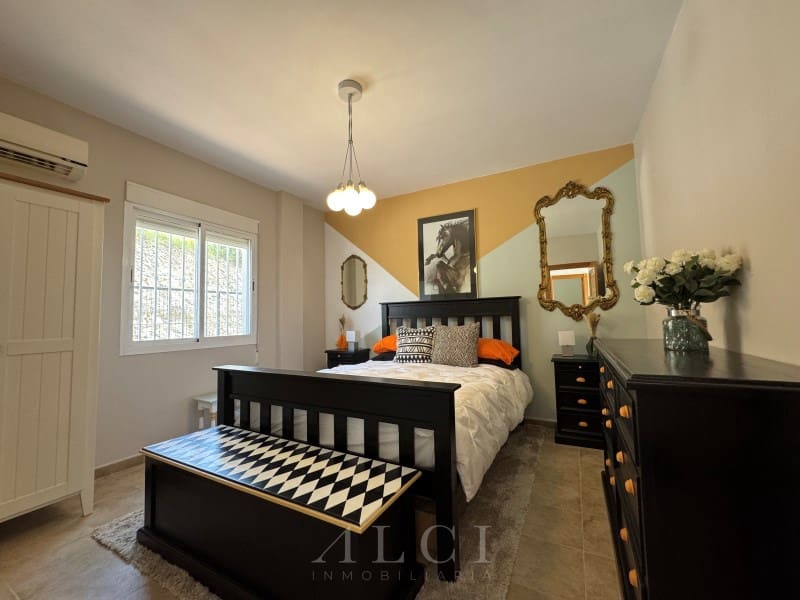 4 slaapkamer Villa te koop in Canillas de Aceituno met zwembad garage - € 995.000 (Ref: 9759489)