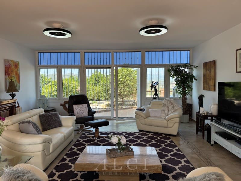 4 slaapkamer Villa te koop in Canillas de Aceituno met zwembad garage - € 995.000 (Ref: 9759489)