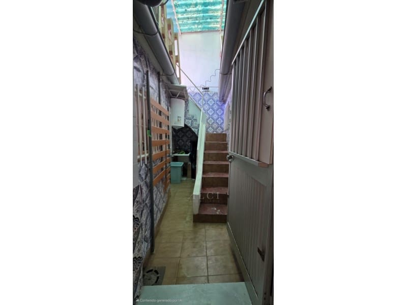 4 bedroom Townhouse for sale in Velez-Malaga - € 165,000 (Ref: 9759490)