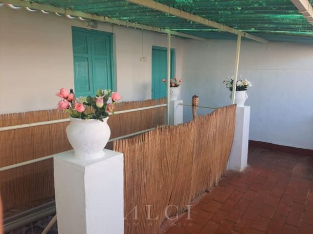 4 slaapkamer Huis te koop in Vélez-Málaga - € 165.000 (Ref: 9759490)